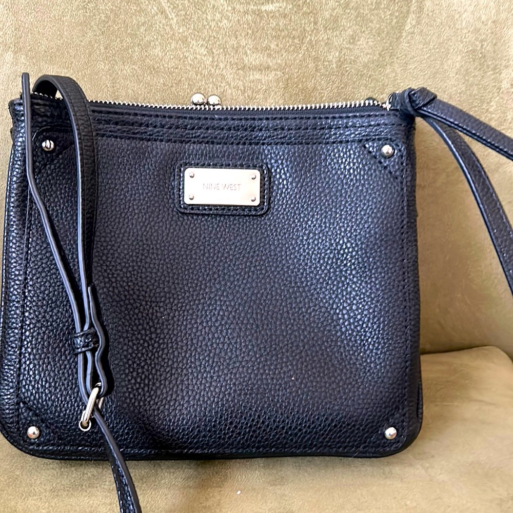 Nine West pebbled leather Black bag (JUST REDUCED)